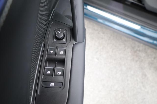 Volkswagen Tiguan 2.0 TSI 195 kW 4Motion R-Line DSG 4M Black, AHK, IQ.Light, AreaView, 20-Zoll, Navi 