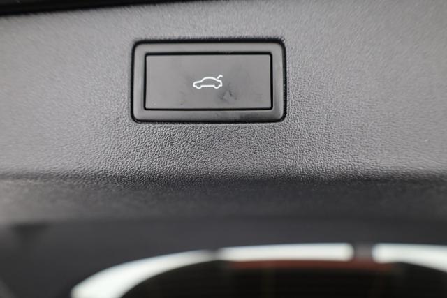 Volkswagen Tiguan 2.0 TSI 195 kW 4Motion R-Line DSG 4M Black, Pano, AHK, IQ.Light, AreaView, 20-Zoll, Navi 