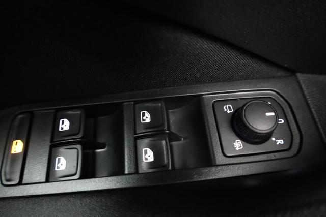 Skoda Kamiq Selection 1.0 TSI DSG Selection, AHK, Matrix, 16-Zoll, Kamera, Winter, 4-J Garantie 