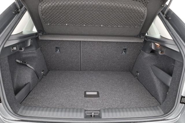 Skoda Kamiq Selection 1.5 TSI DSG Selection, AHK, 16-Zoll, Kamera, Winter, 4-J Garantie 