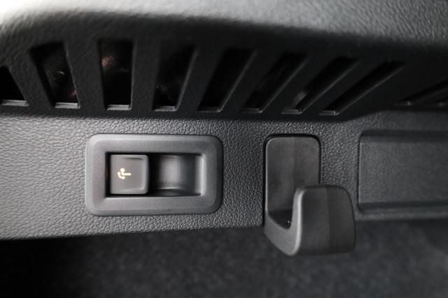 Skoda Kamiq Selection 1.5 TSI DSG Selection, AHK, 16-Zoll, Kamera, Winter, 4-J Garantie 