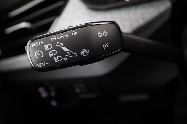 Skoda Kamiq Selection 1.5 TSI DSG Selection, AHK, Kamera, Winter, 4-J Garantie 