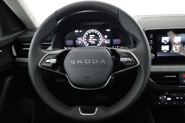 Skoda Kamiq Selection 1.5 TSI DSG Selection, AHK, 16-Zoll, Kamera, Winter, 4-J Garantie 