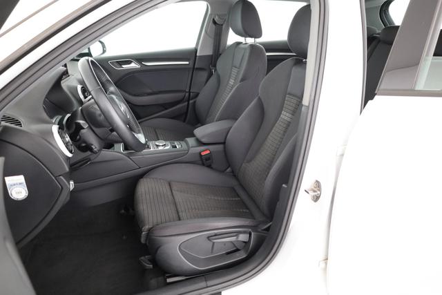 Audi A3 Sportback 30 TFSI sport TFSI, Navi, Sitzheizung, 17-Zoll 