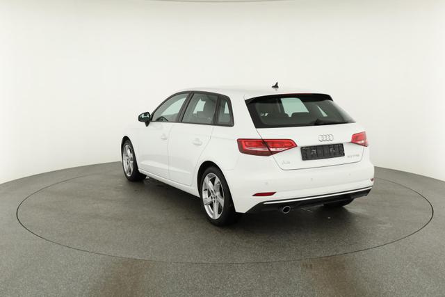 Audi A3 Sportback 30 TFSI sport TFSI, Navi, Sitzheizung, 17-Zoll 