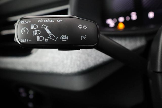 Skoda Kamiq Selection 1.0 TSI DSG Selection, AHK, Matrix, 16-Zoll, Kamera, Winter, 4-J Garantie 