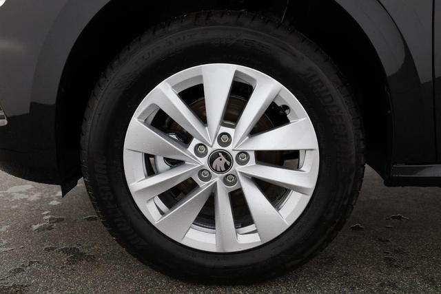 Skoda Kamiq Selection 1.0 TSI DSG Selection, AHK, Matrix, 16-Zoll, Kamera, Winter, 4-J Garantie 