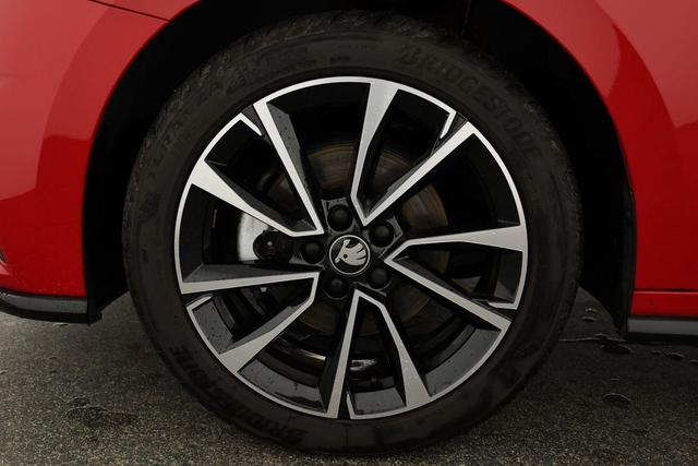 Skoda Fabia Monte Carlo 1.0 TSI Carlo, LED, Kamera, Winter, 17-Zoll, 5.J-Garantie 