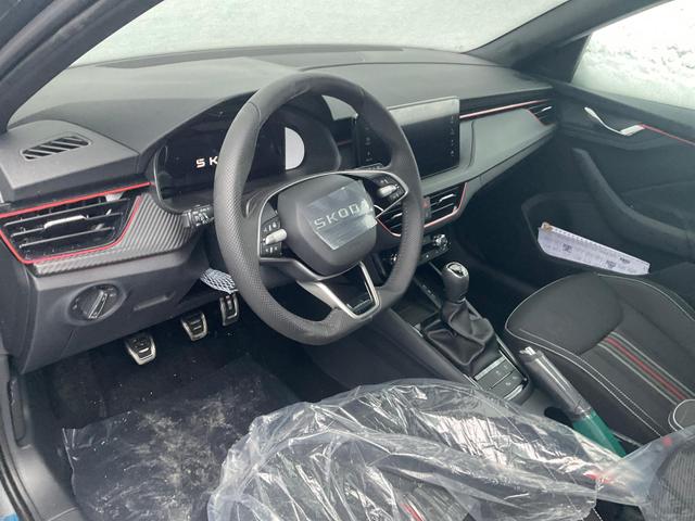 Skoda Kamiq - Monte Carlo 1.5 TSI Carlo, Matrix, AHK, 18-Zoll, Pano, Navi, el. Klappe, 5 J.-Garantie