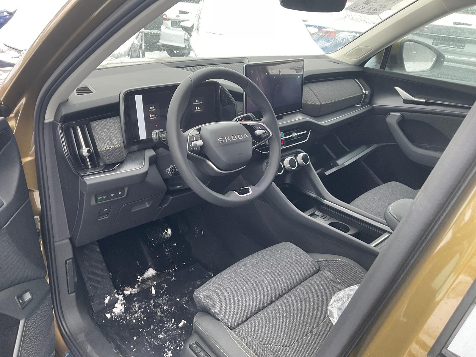 Skoda Kodiaq 2.0 TDI 142kW 4x4 Selection DSG Selection, 7-Sitzer, AHK, Navi, Side, el. Klappe, AreaView, ParkAssist 