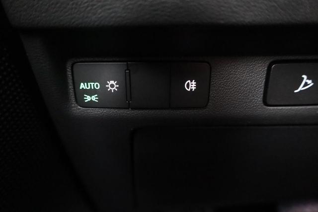 Skoda Elroq 60 Loft Loft, W&auml;rmepumpe, Navi, Kamera, Side, Winter, 19-Zoll, 3 J.- Garantie 