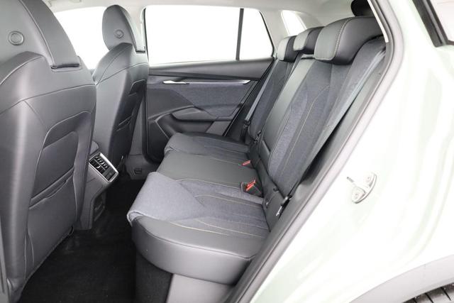 Skoda Elroq 60 Loft Loft, W&auml;rmepumpe, Navi, Kamera, Side, Winter, 19-Zoll, 3 J.- Garantie 