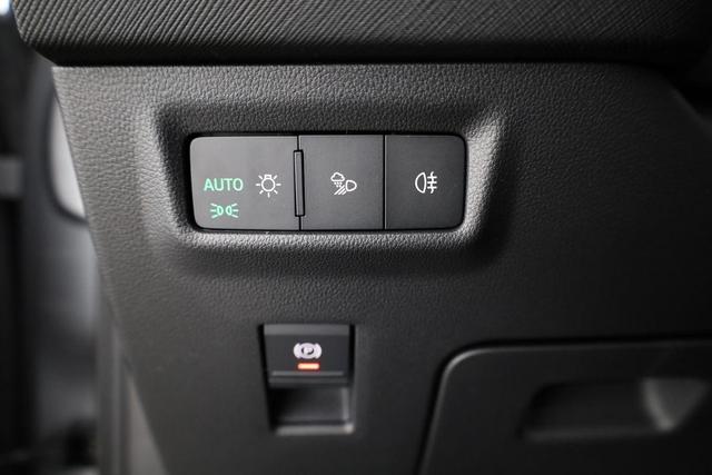 Skoda Kodiaq 1.5 TSI mHEV 110kW Selection DSG Selection, AHK, Side, Navi, el. Klappe 