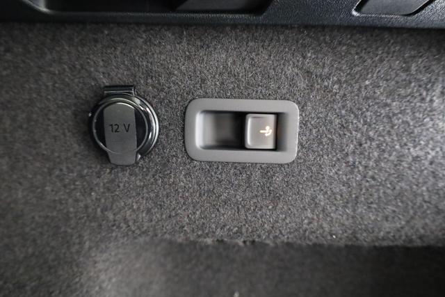 Skoda Kodiaq 1.5 TSI mHEV 110kW Selection DSG Selection, AHK, Side, Navi, el. Klappe 