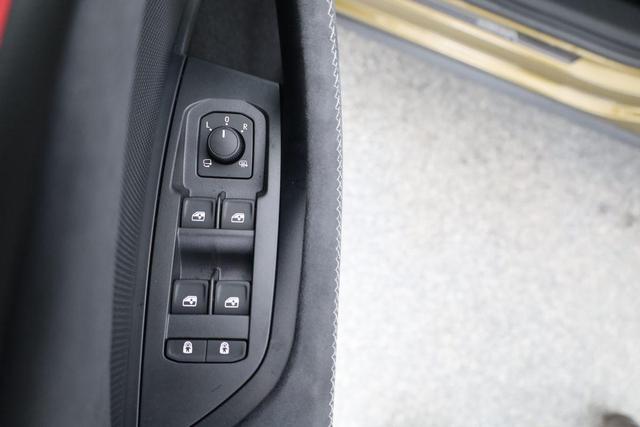 Skoda Kodiaq 1.5 TSI mHEV 110 kW Sportline DSG Sportline, 7-Sitzer, AHK, Navi, Side, Kamera, Matrix, Winter 