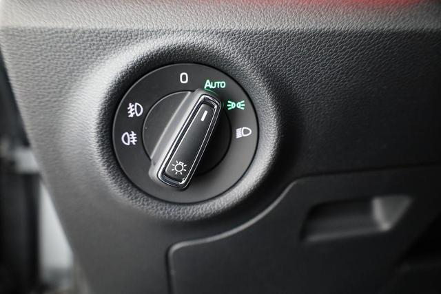 Skoda Kamiq Monte Carlo 1.5 TSI Carlo, Pano, Matrix, Navi, Kamera, Winter, 5 J.-Garantie 