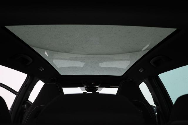 Skoda Kamiq Monte Carlo 1.5 TSI Carlo, Pano, Matrix, Navi, Kamera, Winter, 5 J.-Garantie 