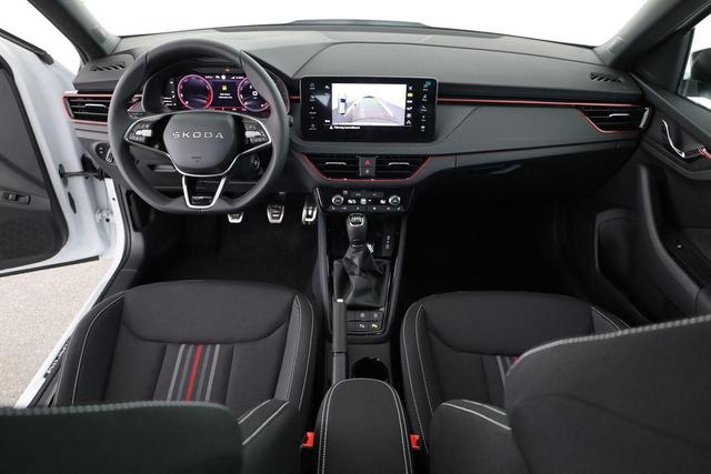 Skoda Kamiq Monte Carlo 1.5 TSI Carlo, Matrix, AHK, 18-Zoll, Pano, Navi, el. Klappe, 5 J.-Garantie 