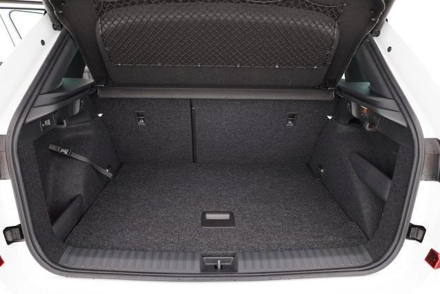 Skoda Kamiq Monte Carlo 1.5 TSI Carlo, Matrix, AHK, 18-Zoll, Pano, Navi, el. Klappe, 5 J.-Garantie 