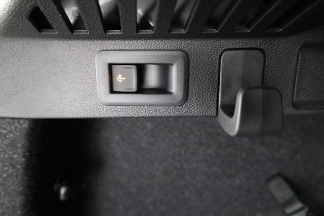 Skoda Kamiq Monte Carlo 1.5 TSI Carlo, Matrix, AHK, 18-Zoll, Pano, Navi, el. Klappe, 5 J.-Garantie 