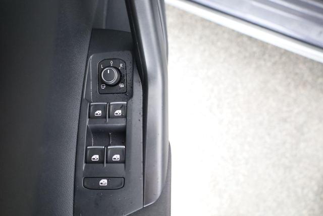 Volkswagen Taigo Style 1.0 TSI DSG Style, IQ.Light, Kamera, ACC, Winter, 18-Zoll, 3 J.-Garantie 