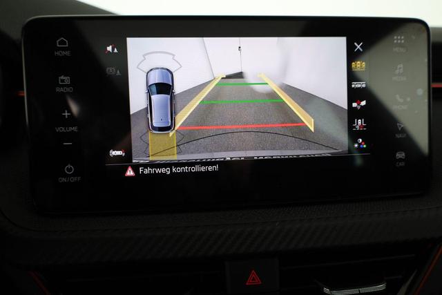 Skoda Kamiq Monte Carlo 1.5 TSI Carlo, Matrix, AHK, 18-Zoll, Pano, Navi, el. Klappe, 5 J.-Garantie 