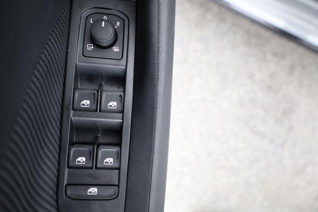 Skoda Kamiq Monte Carlo 1.5 TSI DSG Carlo, Matrix, 18-Zoll, Pano, Navi, Side, 5 J.-Garantie 