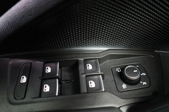 Skoda Kamiq Monte Carlo 1.5 TSI Carlo, Pano, Matrix, Navi, Kamera, Winter, 5 J.-Garantie 