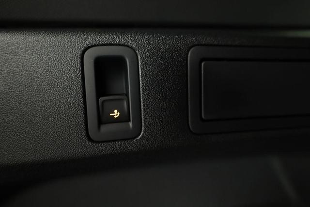 Skoda Kamiq Monte Carlo 1.5 TSI Carlo, Pano, Matrix, Navi, Kamera, Winter, 5 J.-Garantie 