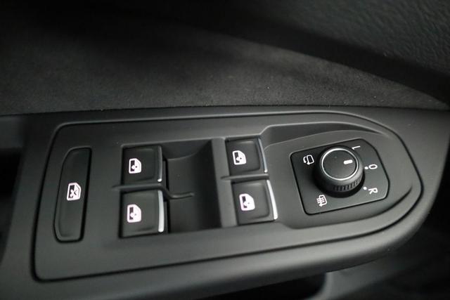 Volkswagen Golf 1.5 TSI eHybrid 150 kW Edition 50 VIII Style, AHK, Navi, Kamera, Side, LED-Plus 