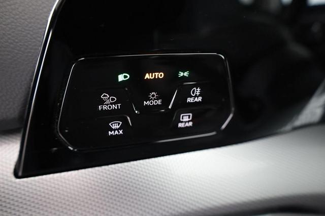 Volkswagen Golf 1.5 TSI eHybrid 150 kW Edition 50 VIII Style, AHK, Navi, Kamera, Side, LED-Plus 