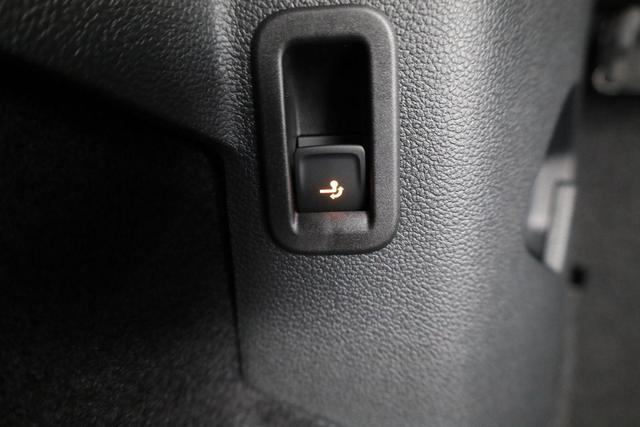 Volkswagen Golf 1.5 TSI eHybrid 150 kW Edition 50 VIII Style, AHK, Navi, Kamera, Side, LED-Plus 