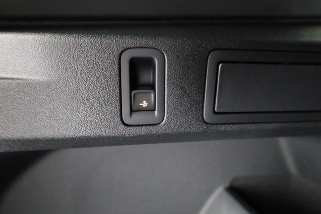 Volkswagen Tiguan 2.0 TDI 142 kW 4Motion R-Line DSG 4M Black Style, AHK. Navi, AreaView, Side, Winter, el. Klappe 