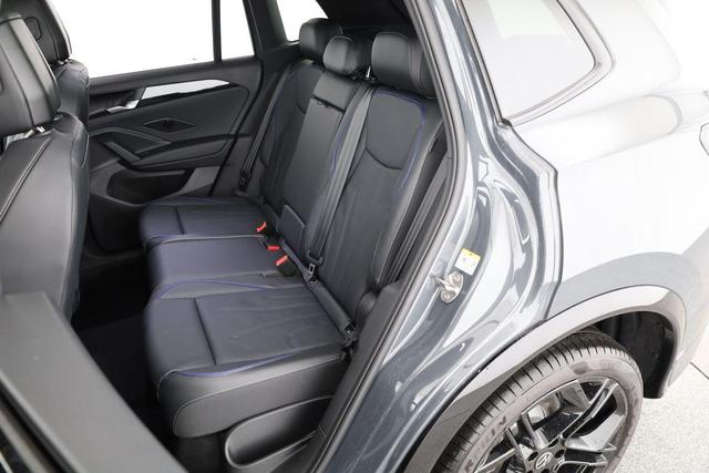 Volkswagen Tiguan 2.0 TDI 142 kW 4Motion R-Line DSG 4 Motion R-LINE, IQ.Light, AHK, Navi, AreaView, LEDER, Side, Winter, 20-Zoll 