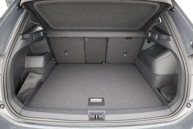 Volkswagen Tiguan 2.0 TDI 142 kW 4Motion R-Line DSG 4 Motion R-LINE, IQ.Light, AHK, Navi, AreaView, LEDER, Side, Winter, 20-Zoll 