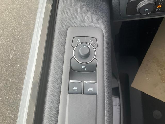 Ford Tourneo Custom 320 L2 Titanium AWD 2.0 AT X, 8-Sitzer, 19-Zoll, ACC, Standheizung, Navi, Soundsystem 