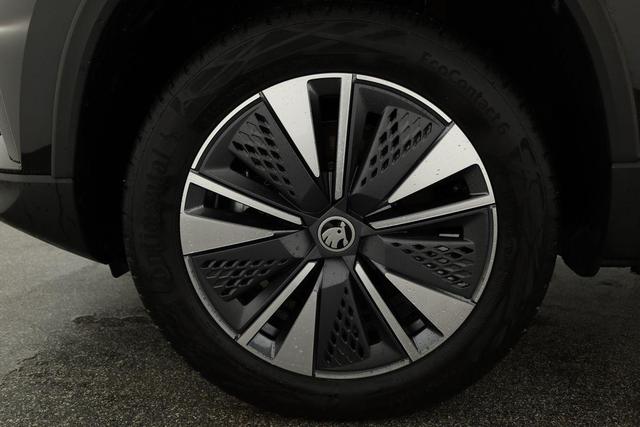 Skoda Karoq Selection 1.5 TSI DSG Selection, AHK, Navi, Kamera, el. Klappe, LED, Winter, sofort 