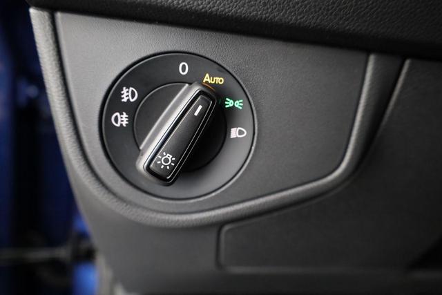 Volkswagen Taigo R-Line 1.5 TSI DSG R-LINE, AHK, Navi, Matrix, Kamera, ACC, Winter 