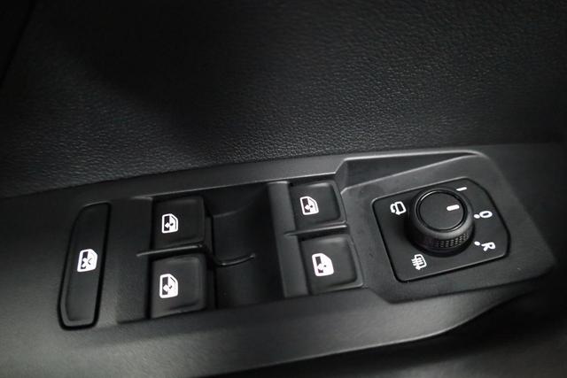 Volkswagen T-Cross 1.0 TSI 85 kW Life DSG Life, AHK, Side, ACC, Kamera, 3 J.-Garantie 