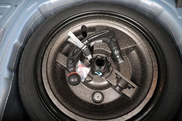 Volkswagen T-Cross 1.0 TSI 85 kW Life DSG Life, AHK, Side, ACC, Kamera, 3 J.-Garantie 