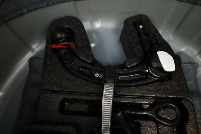 Volkswagen T-Cross 1.5 TSI 110 kW R-Line DSG R-Line, Navi, AHK, IQ.Light, Kamera, Side, Winter, 18-Zoll 