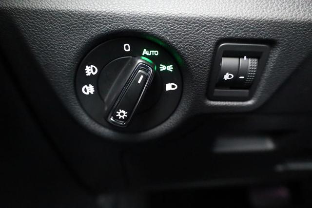 Skoda Kamiq Selection 1.0 TSI DSG Selection, LED, Kamera, ACC, Side, Winter 