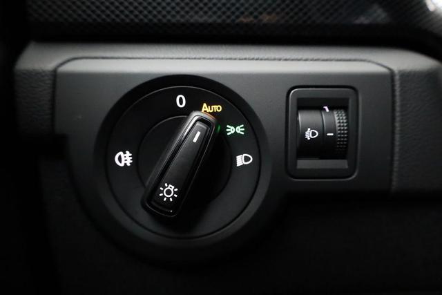 Volkswagen T-Cross 1.0 TSI 85 kW Life DSG Life, AHK, Side, ACC, Kamera, 3 J.-Garantie 