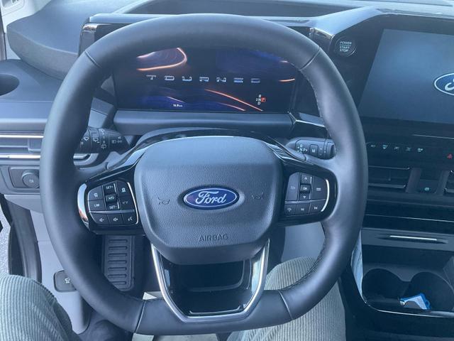 Ford Tourneo Custom 320 L2 Titanium AWD 2.0 AT X, 8-Sitzer, 19-Zoll, ACC, Standheizung, Navi, Soundsystem 