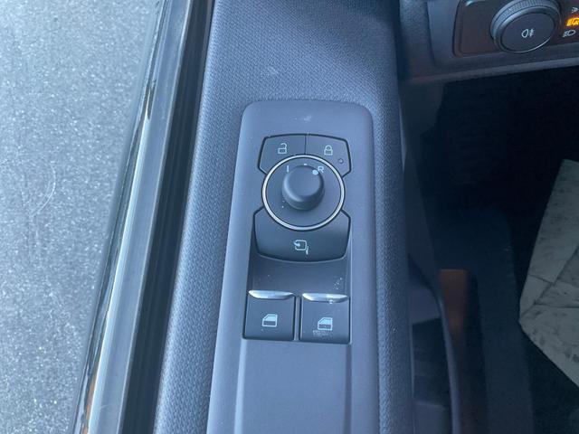 Ford Tourneo Custom 320 L2 Titanium AWD 2.0 AT X, 8-Sitzer, 19-Zoll, ACC, Standheizung, Navi, Soundsystem 