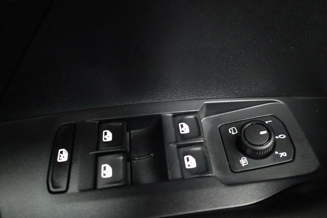 Volkswagen T-Cross 1.0 TSI 85 kW Life DSG Life, LED, Kamera, ACC, Side, Winter, 17-Zoll, 3-J. Garantie 