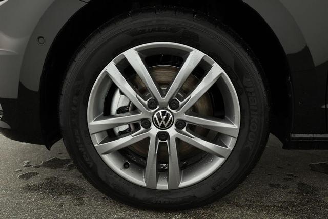 Volkswagen Touran Comfortline BMT/Start-Stopp 1.5 TSI DSG Comfortline, 7-Sitzer, AHK, Navi, Kamera, Side, Winter, 3 J.-Garantie 