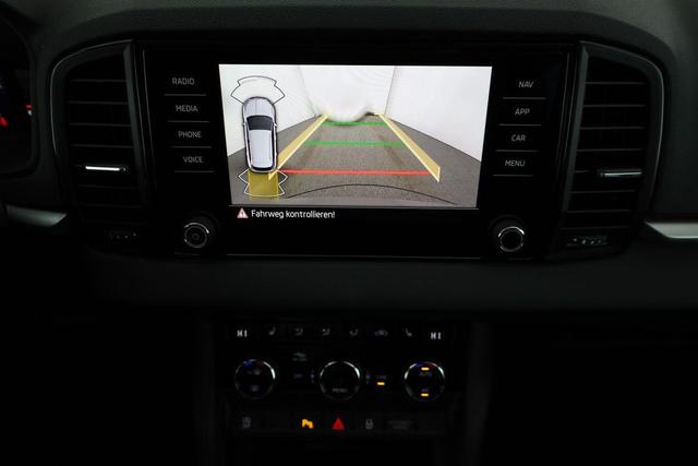 Skoda Karoq Selection 1.5 TSI Selection, AHK, LED, Kamera, Winter, Ladeboden, 4 J.-Garantie 