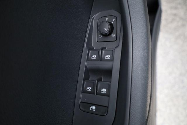 Skoda Karoq Selection 1.5 TSI Selection, AHK, LED, Kamera, Winter, Ladeboden, 4 J.-Garantie 