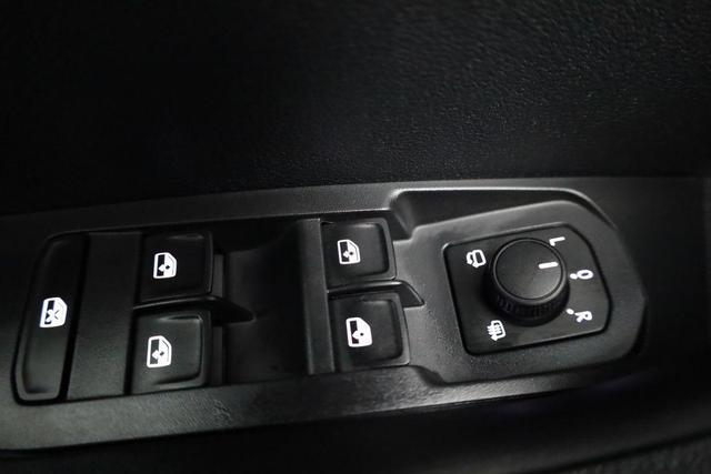 Skoda Karoq Selection 1.5 TSI DSG Selection, AHK, LED, Kamera, Winter, Ladeboden, 4 J.-Garantie 